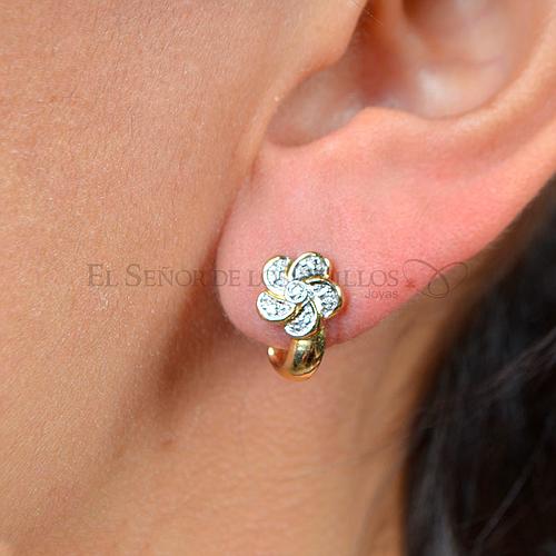 Aros Fem. de Oro 750Ct.(Quilate) Flor 3.1Gramos Ref: 100105009